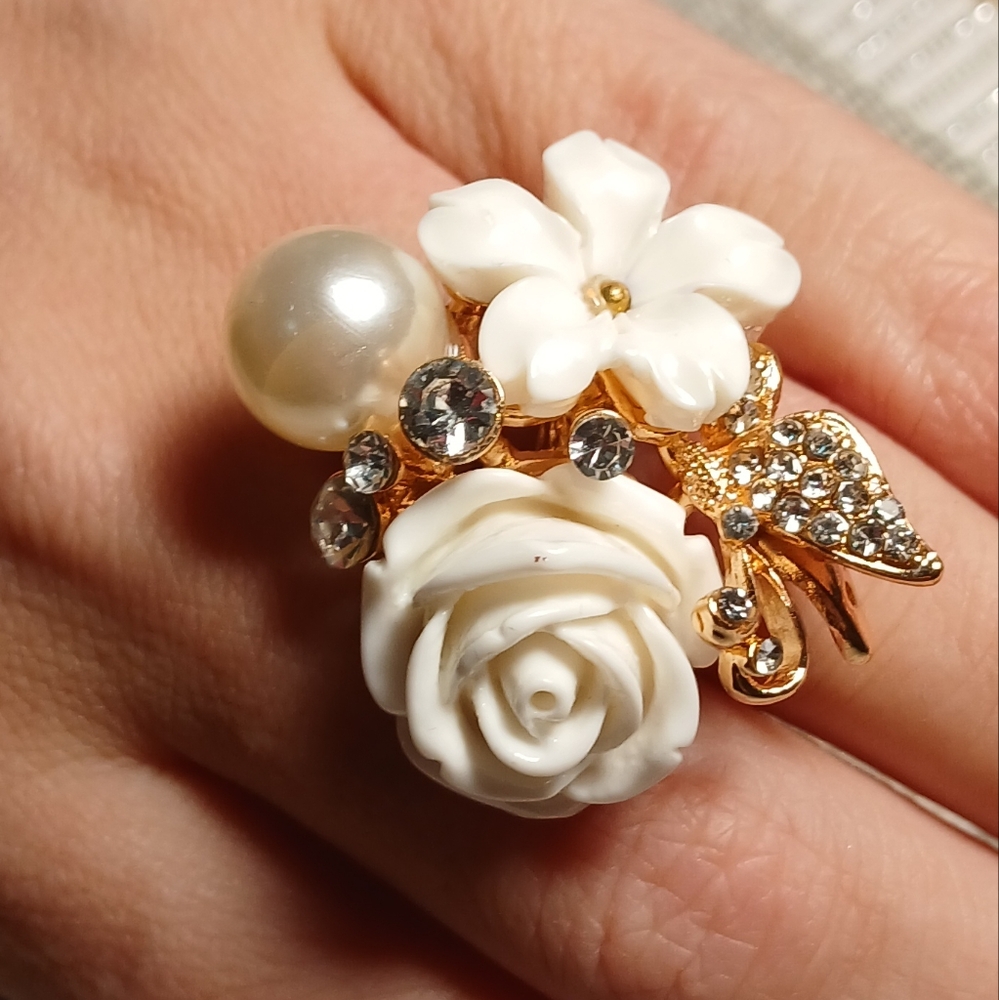 White Flower & Butterfly Ring (adjustable)